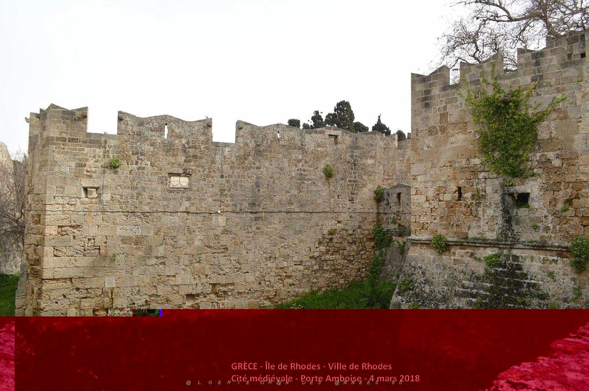 111- Citadelle medievale.JPG